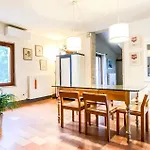 Holiday home 3 Bedroom Pet Friendly In Mombaroccio