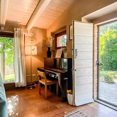 3 Bedroom Pet Friendly In Mombaroccio